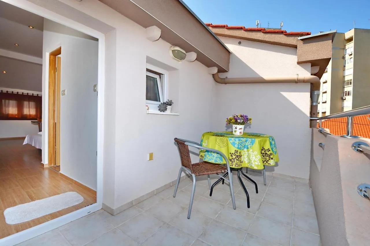 Studio Apartment Martin Zadar