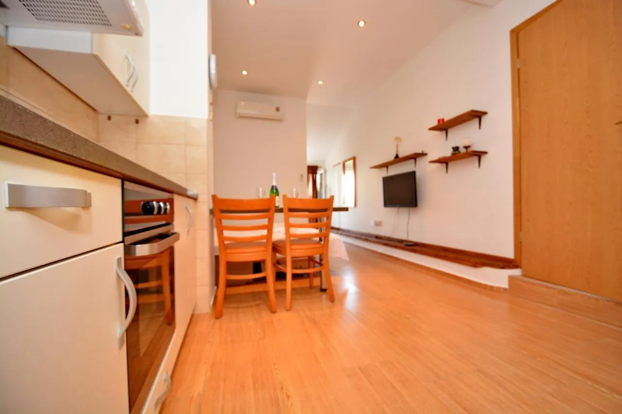 Studio Apartment Martin Zadar