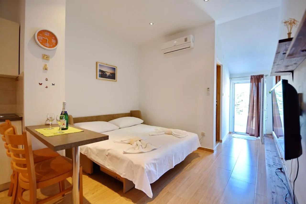 Studio Apartment Martin Zadar