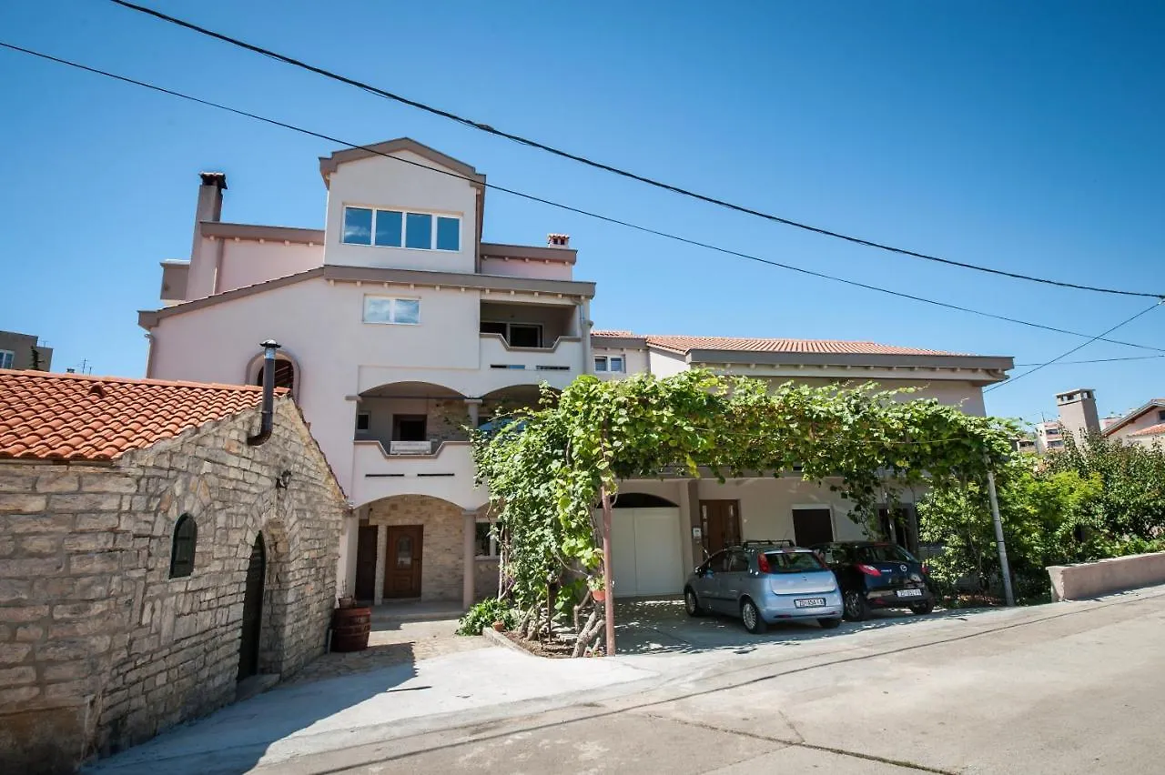 Studio Apartment Martin Zadar